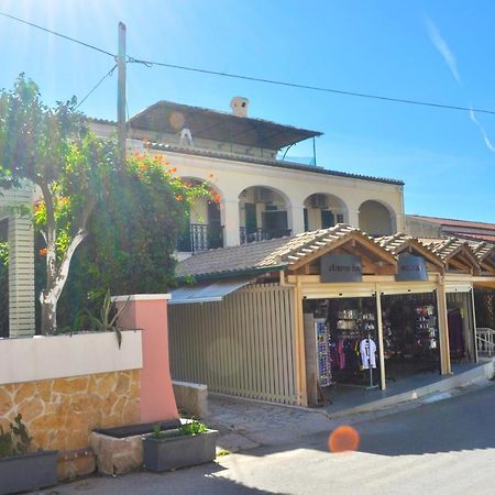 Yannis - Holiday Apartments On Agios Gordios Beach In Corfu Exterior photo