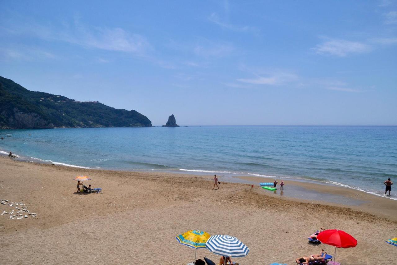 Yannis - Holiday Apartments On Agios Gordios Beach In Corfu Exterior photo