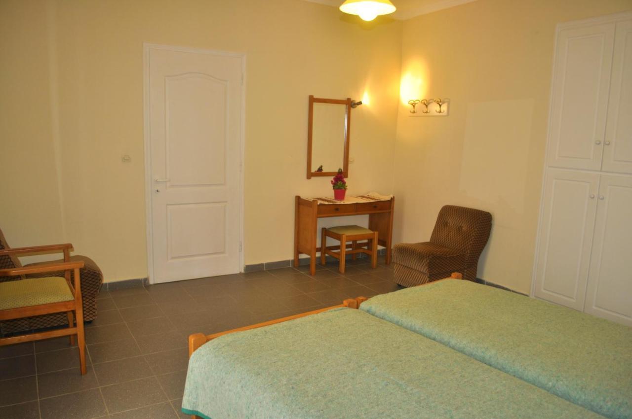 Yannis - Holiday Apartments On Agios Gordios Beach In Corfu Exterior photo